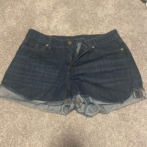 Jean shorts. Dark blue.